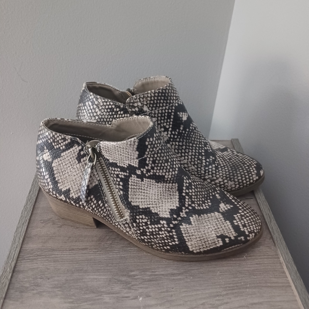 Time And Tru Snakeskin Boots Wmns 6.5